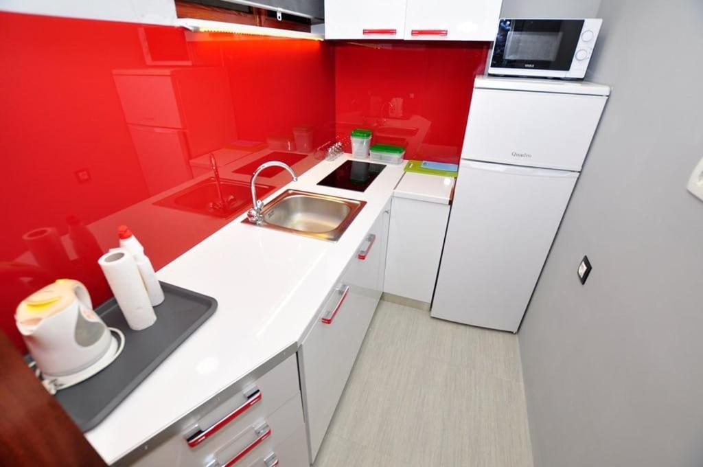 Apartments Gabi Омиш Экстерьер фото