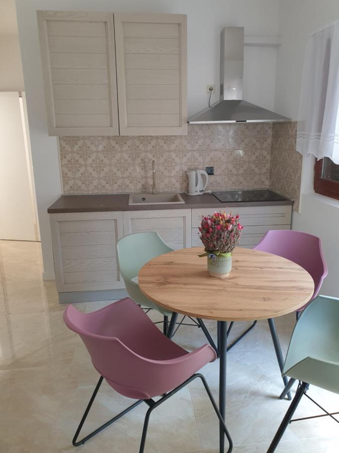 Apartments Gabi Омиш Экстерьер фото