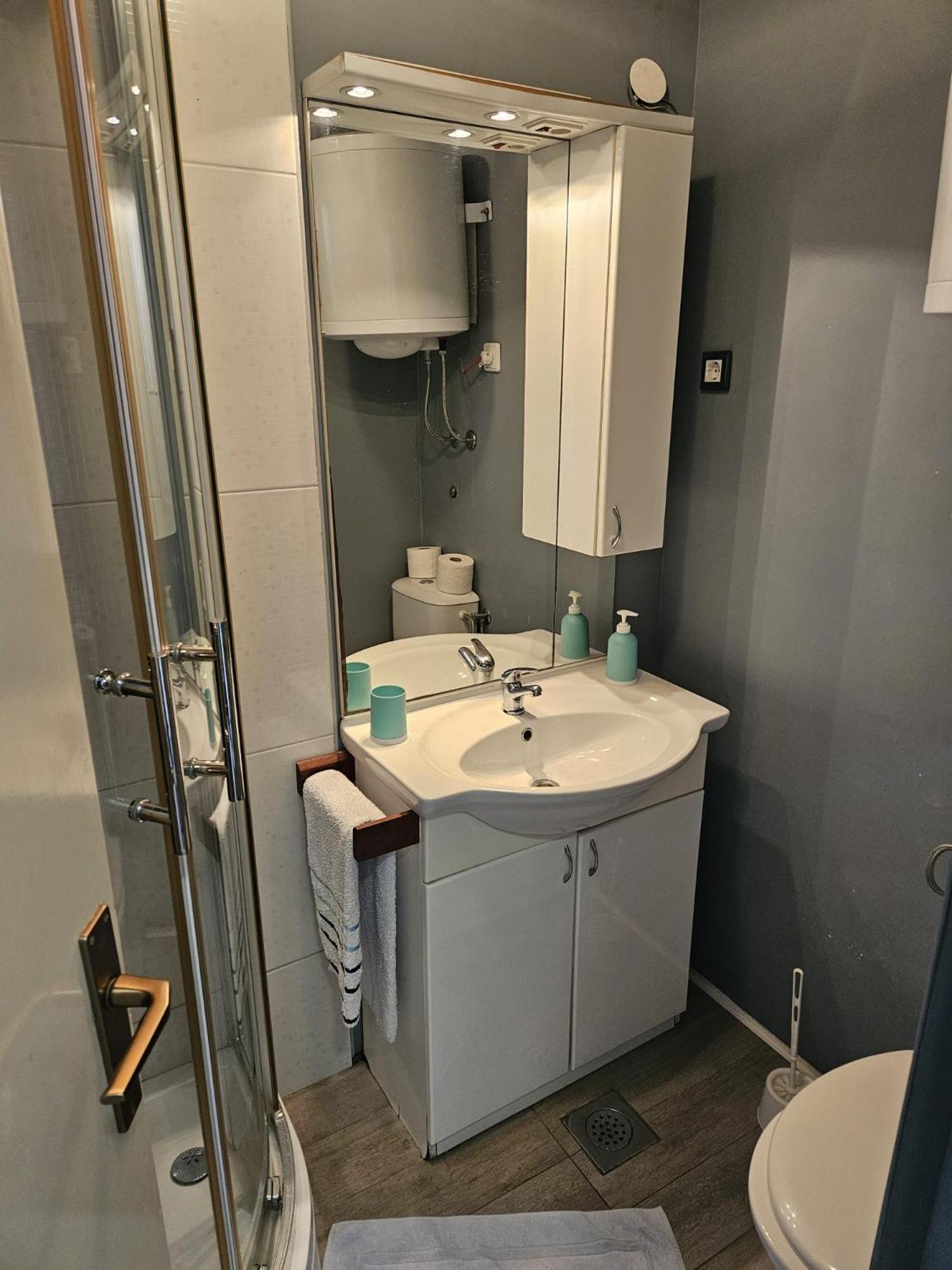 Apartments Gabi Омиш Экстерьер фото