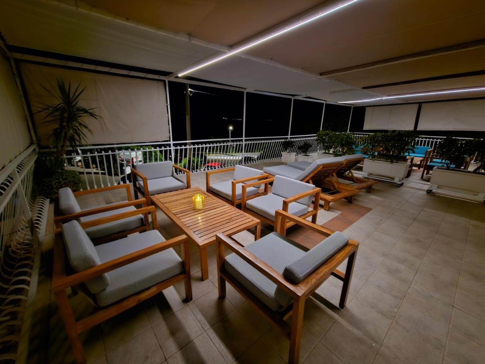 Apartments Gabi Омиш Экстерьер фото