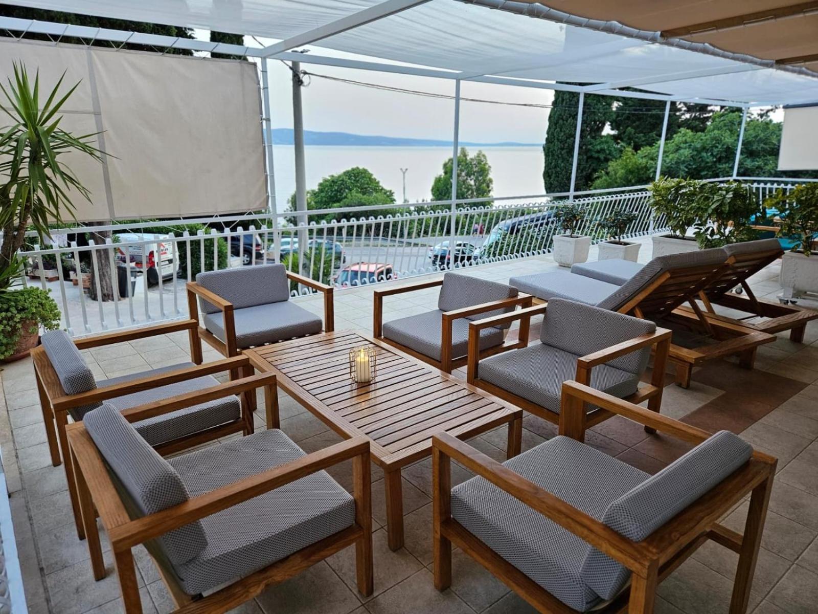 Apartments Gabi Омиш Экстерьер фото